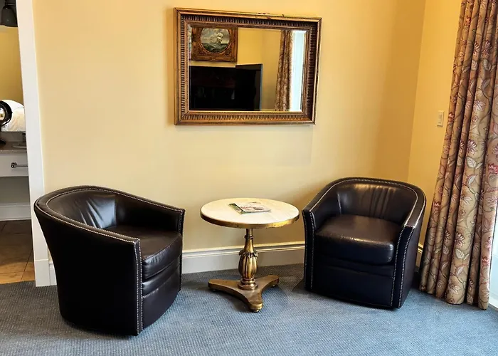 Riverbend Inn & Vineyard